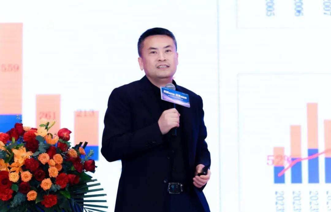 澳门皇冠构筑新势能稳基强新质：2025中